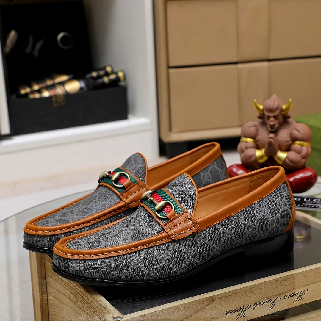 Men's men's shoes 💰420 🆘【GUCCI】Gucci ·🐂里· Hot-selling pea shoes top brand luxury, top quality, the latest fashion pea shoes. The upper is made of original first-layer cowhide. (Full first-layer water-dyed 🐂 leather·inner). The original stylish and stylish soft rubber wear-resistant and non-slip outsole is light and comfortable on the foot, available in 3 colors! Matching code: 38 / 45